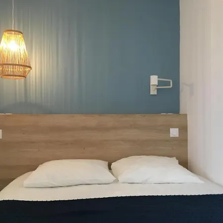 Apartament 100m De La