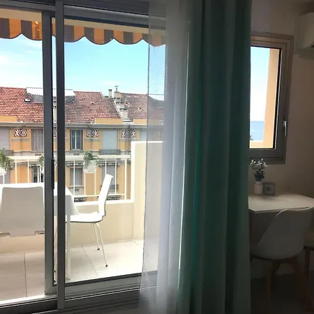 100m De La Apartament *